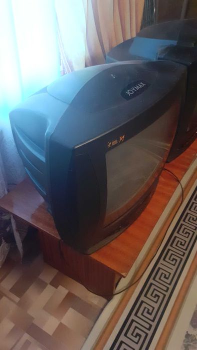 Телевизор LG старого образца