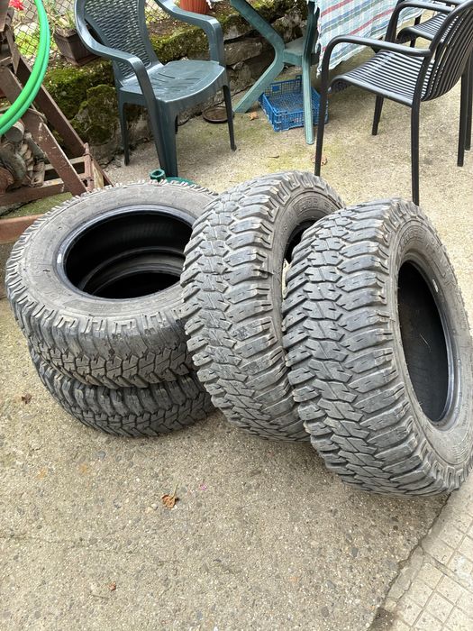 Гуми offroad 235/75/15 4бр 200 лв