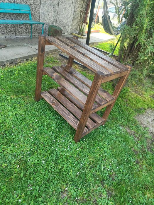 Ръчно Изработен Дървен Стелаж / Етажерка