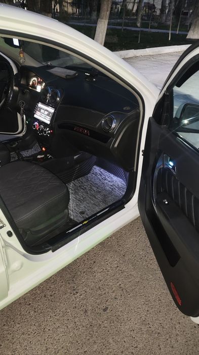 Продается авто-Нексия-3 год 2017  в хорошем состоянии  механика