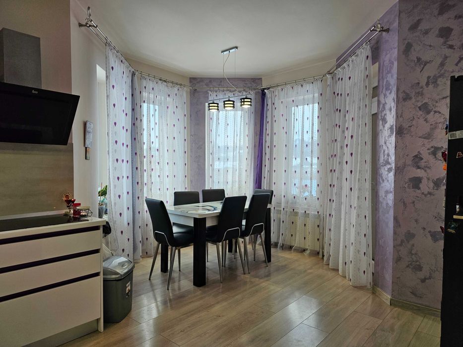 Casă / vilă premium 3 dormitoare, teren 1.300 mp – Săucești