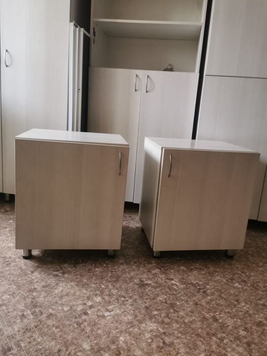 Продам шкафы и тумбочки