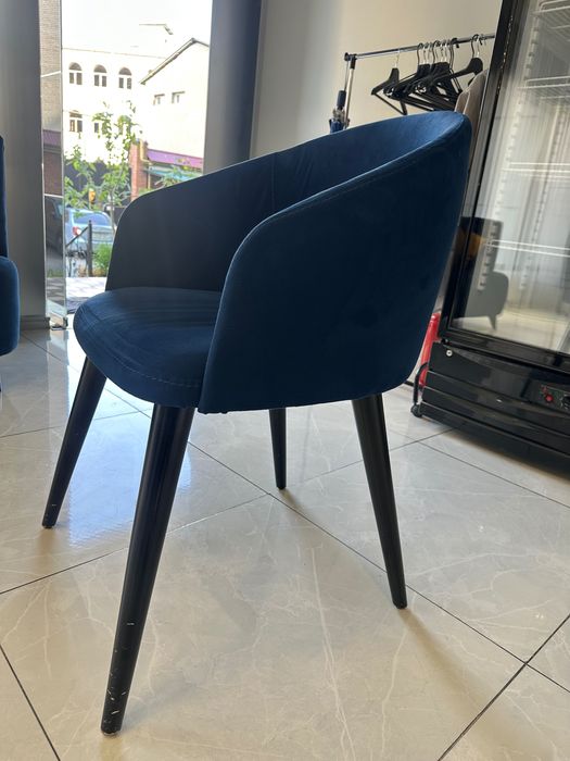 Продам Диван и стулья