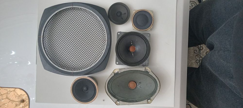 Динамики разные, дёшево