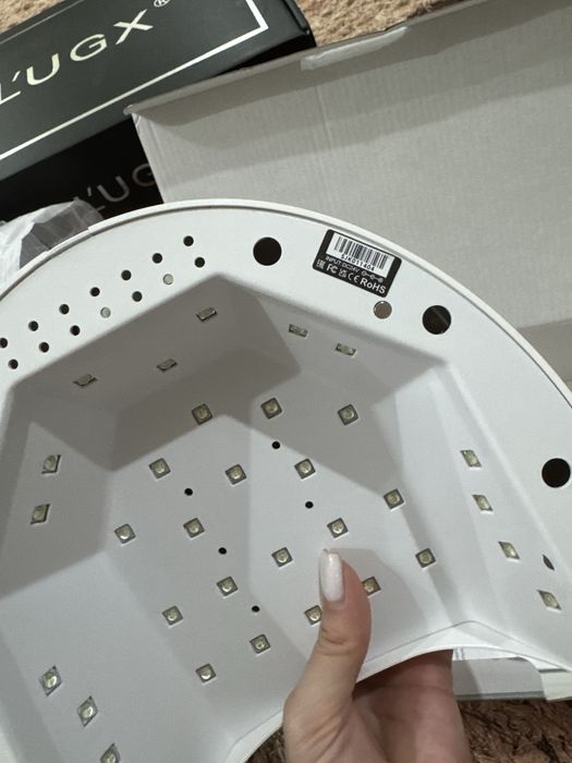 Маникюрная лампа