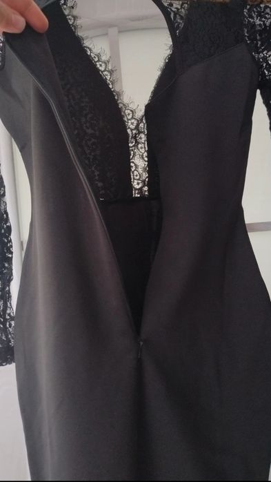 Rochie de seara cu dantelă și paiete