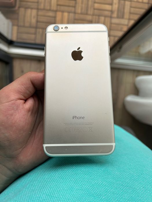 Vând IPhone 6s Plus folosit o săptămână