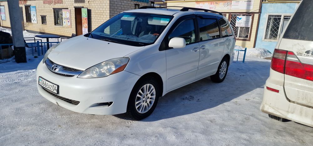 Тойота Сиенна 2.Limited.