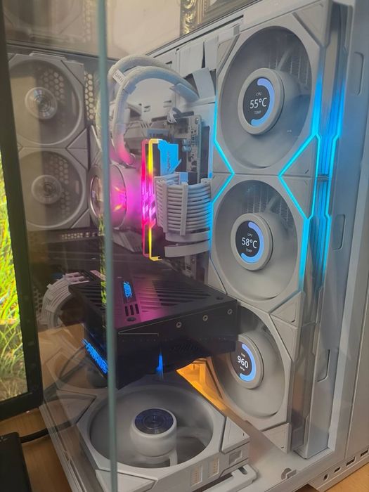 AORUS Radeon™ RX 9070 XT ELITE 16G