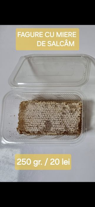 Vând produse apicole 100 % naturale din stupina proprie