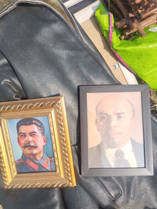 Портрет Ленин,Сталин,и фляжки СССР