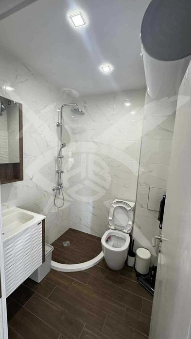 Дава се под наем Едностаен апартамент в Варна, Гръцка махала - 50 кв.м за 500 € - Снимка #4