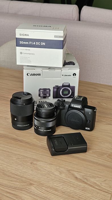 Aparat foto Canon M50 + Sigma 30mm