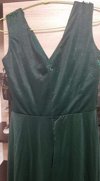 Vand rochie de ocazie marimea 40 cu eticheta