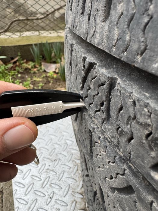 Продавам  гуми 205/65/16c