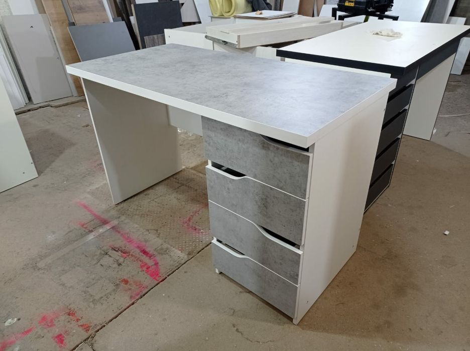 Столы компьютерные, письменные