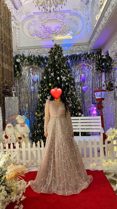 Продаётся вечернее платье