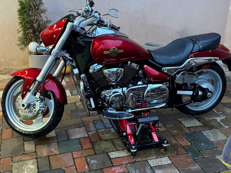 Suzuki Intruder M90