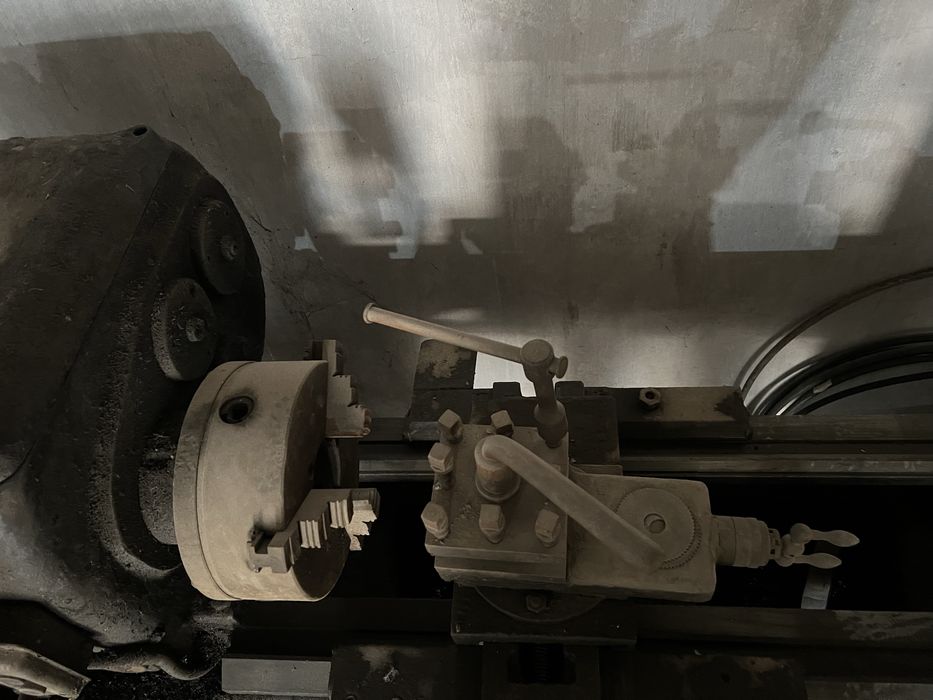 Tokarniy stanok sotiladi!