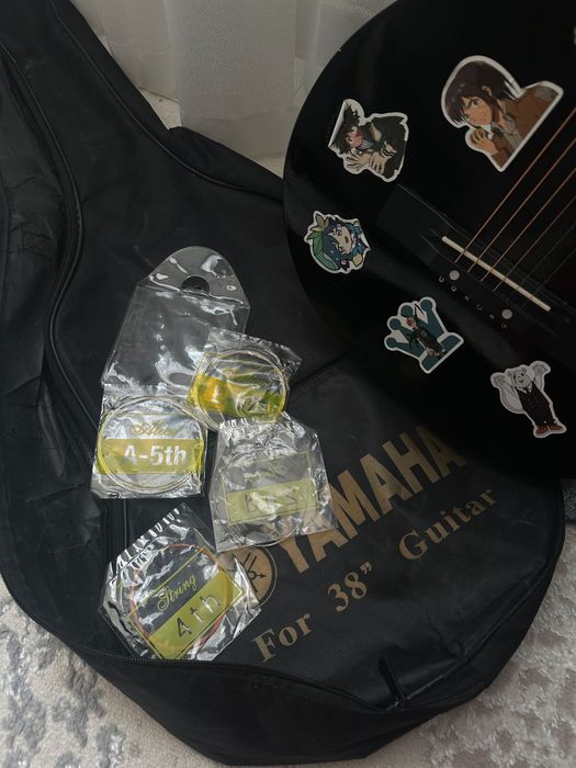 Акустическая гитара 38 сантиметров