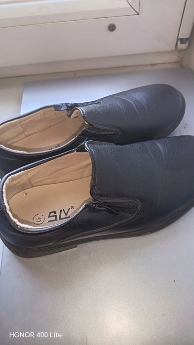 Продам б/у туфли для мальчика