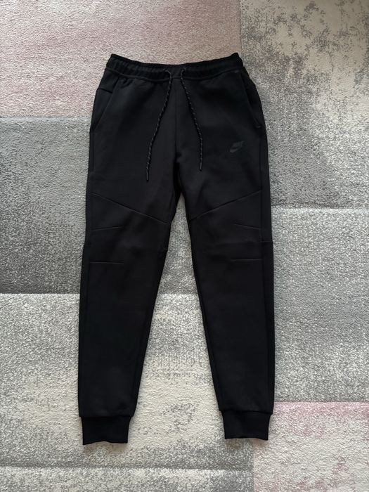 Nike Tech Fleece екип - Черен