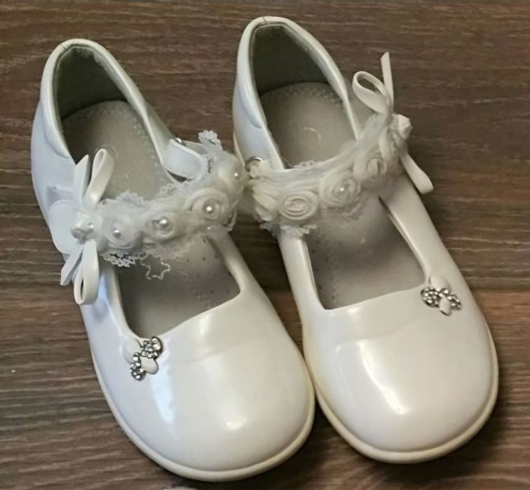 Încălțăminte fetițe.