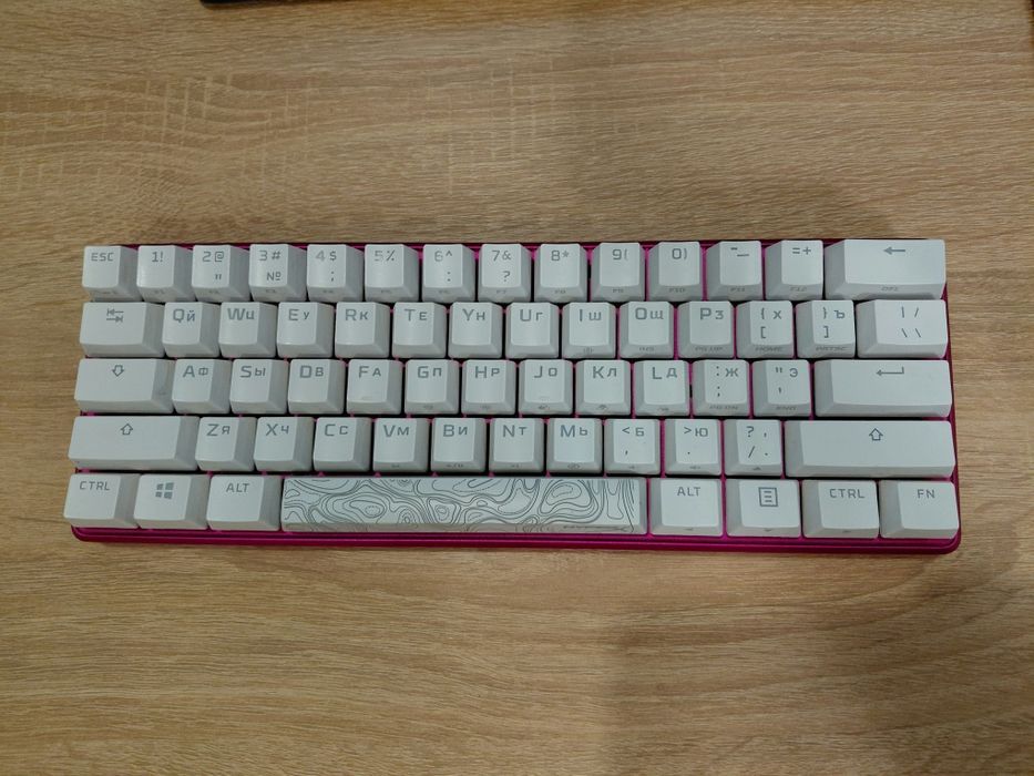 Продаю клавиатуру HyperX Alloy Origins 60%