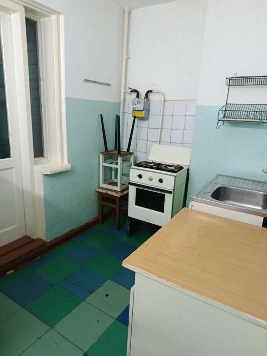 квартира  сотилади. навои шахардан. 2 хоналик. 2 этаж. обстанофка