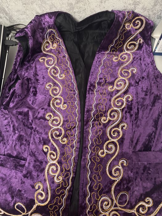 Шапан и жилетка продам