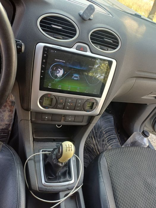 Vând ford focus.