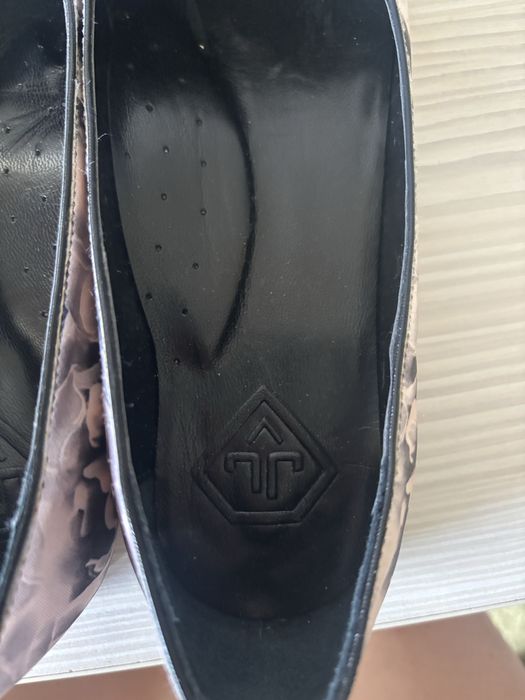 чисто нови детски обувки Junona