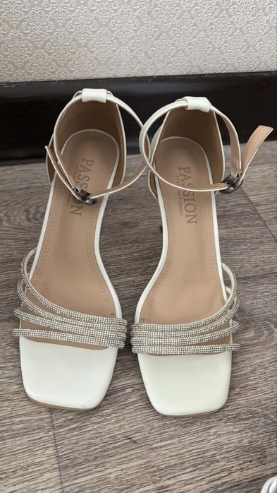 продам туфли 37 размера