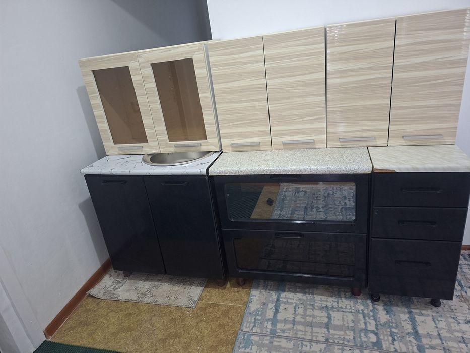 Кухонный горнитур сатылады