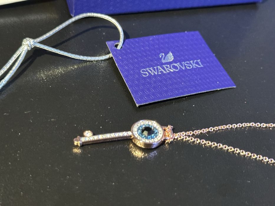 Ново Дамско Колие Swarovski Pendant Symbolic Evil Eye and Key Necklace Rose-gold tone