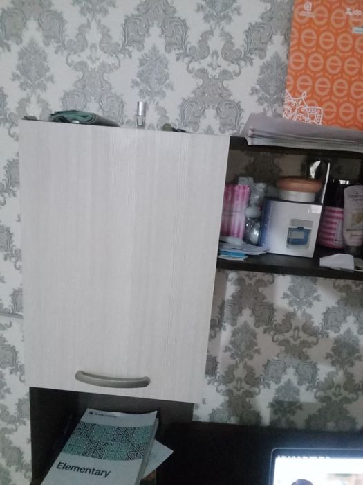 Dars stoli deyarli yangidek