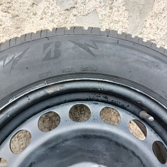 Jante 215 60 r16   Anvelope iarnă Bridgestone noi