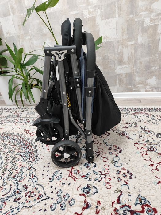 Коляска прогулочная