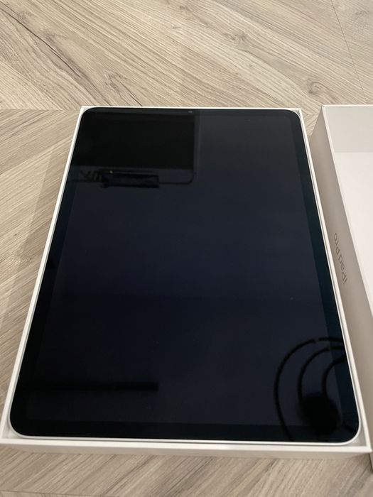 Ipad PRO - generatia 3 - impecabil, ca nou (cu tastatura si pencil)