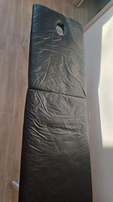 Массажная кушетка