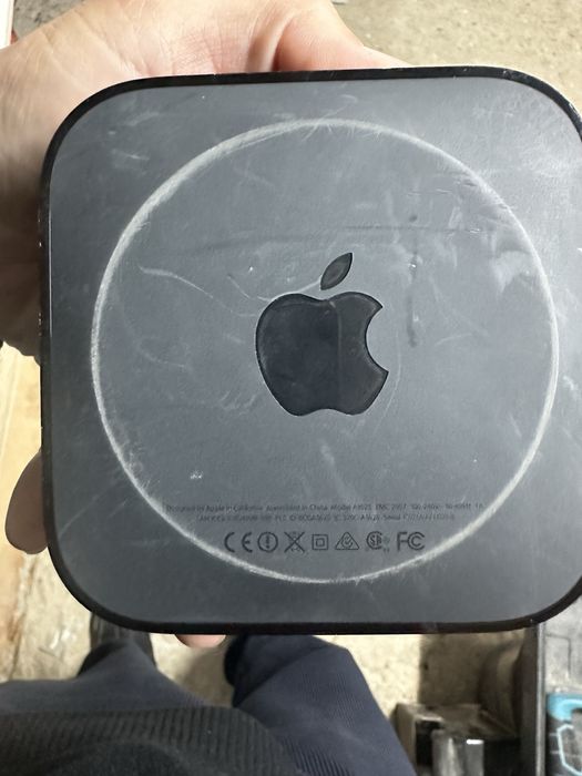 Эпл приставка 2 шт все работает