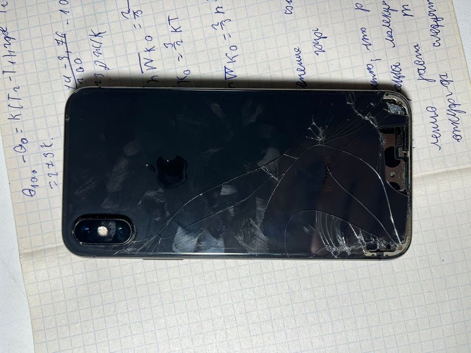 Продам айфон хс разбит