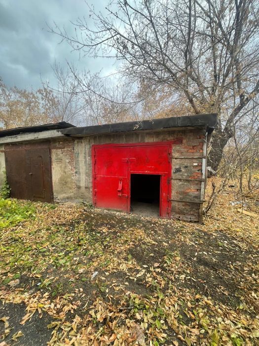 Продам гараж, район дкм, за налоговой.