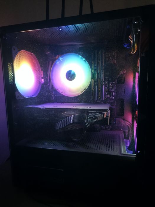 Ryzen 5 3600 + RX 6700 XT +32GB