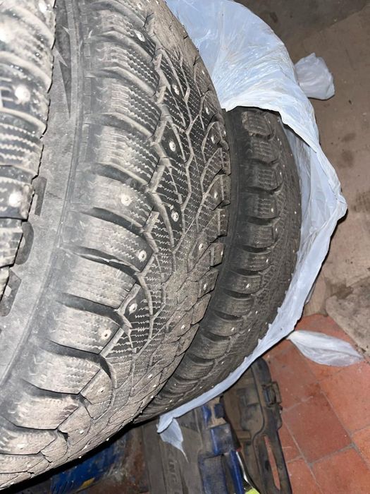 Продам шины в идеальном районе