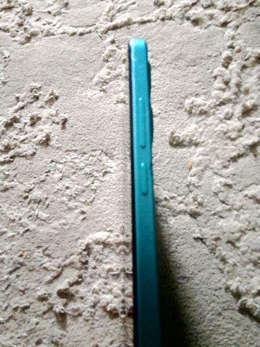 Телефон новый хороший