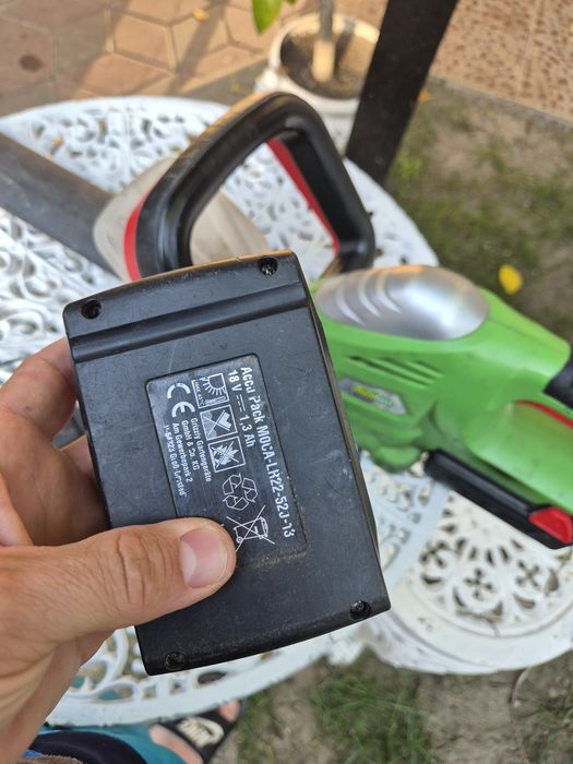 Vand trimer gard viu Flora Best 18V lion