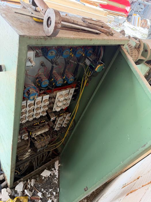 Mașină de rindeluit și profilat pe 4 fețe Spanevello