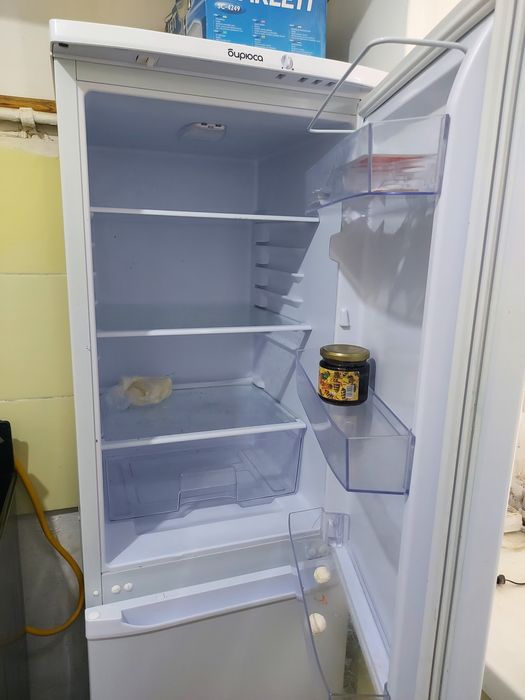 Холодильник бирюса