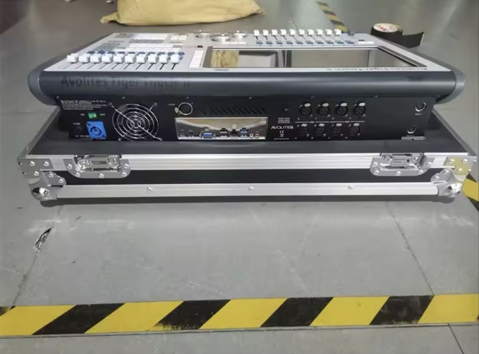 Vand Avolites Tiger Touch II-Consola de lumini pentru concert,teatre